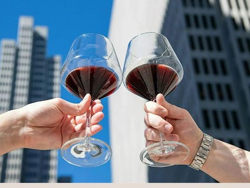 It's time to sip, shop, and savor! Enjoy wine tastings from local wineries and explore unique finds from Bay Area businesses 