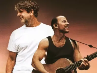 Billy Currington &amp; Kip Moore play the Greek.
