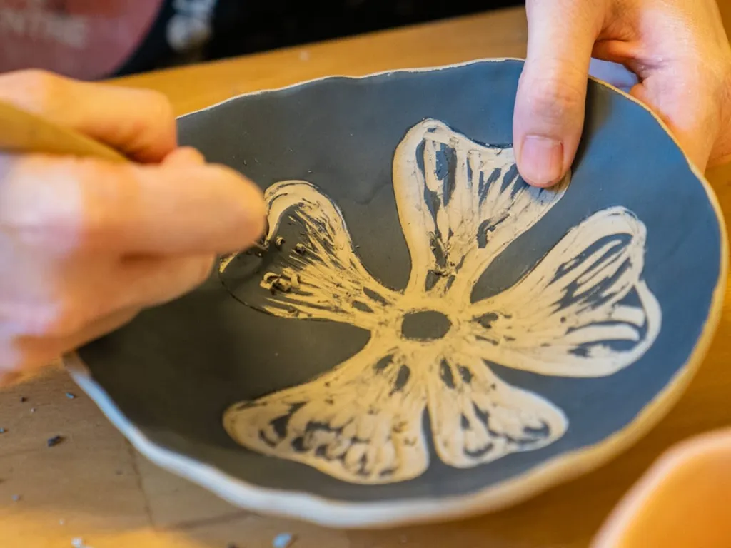 Ceramics taster: sgraffito carving 2024 1