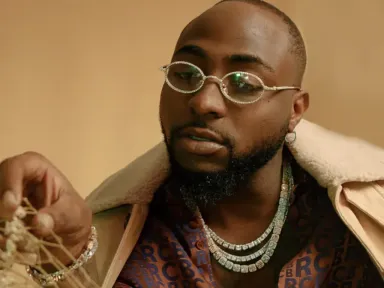 Nigerian singer-sonsgwriter DAVIDO takes THE 5IVE ALIVE TOUR to the