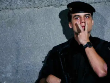 In Portuguese with English subtitles. Inspired by true events of...