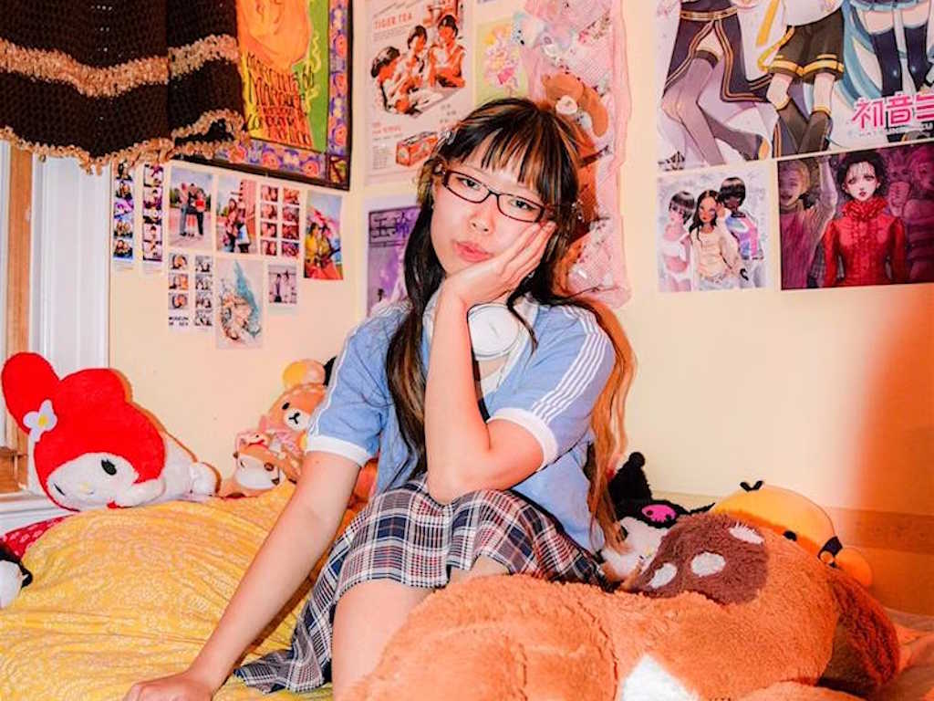 “Father Koi” is the moniker under which NYC-based songwriter/producer/multi-instrumentalist Kara Lu releases yearning electro-dreampop for fans of vintage manga, 90s video games, and the heyday of FRUiTS™ magazine. 