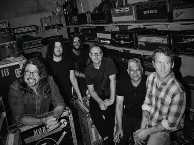 Foo Fighters: A Show Benefitting Hope United...