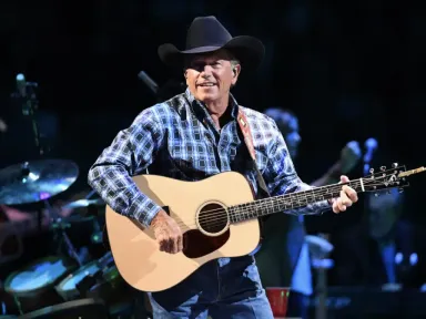 George Strait plays SoFi.