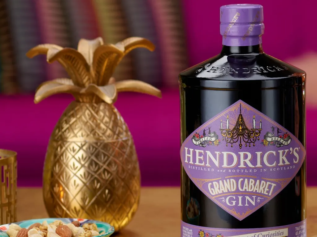 Hendrick’s GRAND CABARET launches shows at The Emerald Room 2024 1