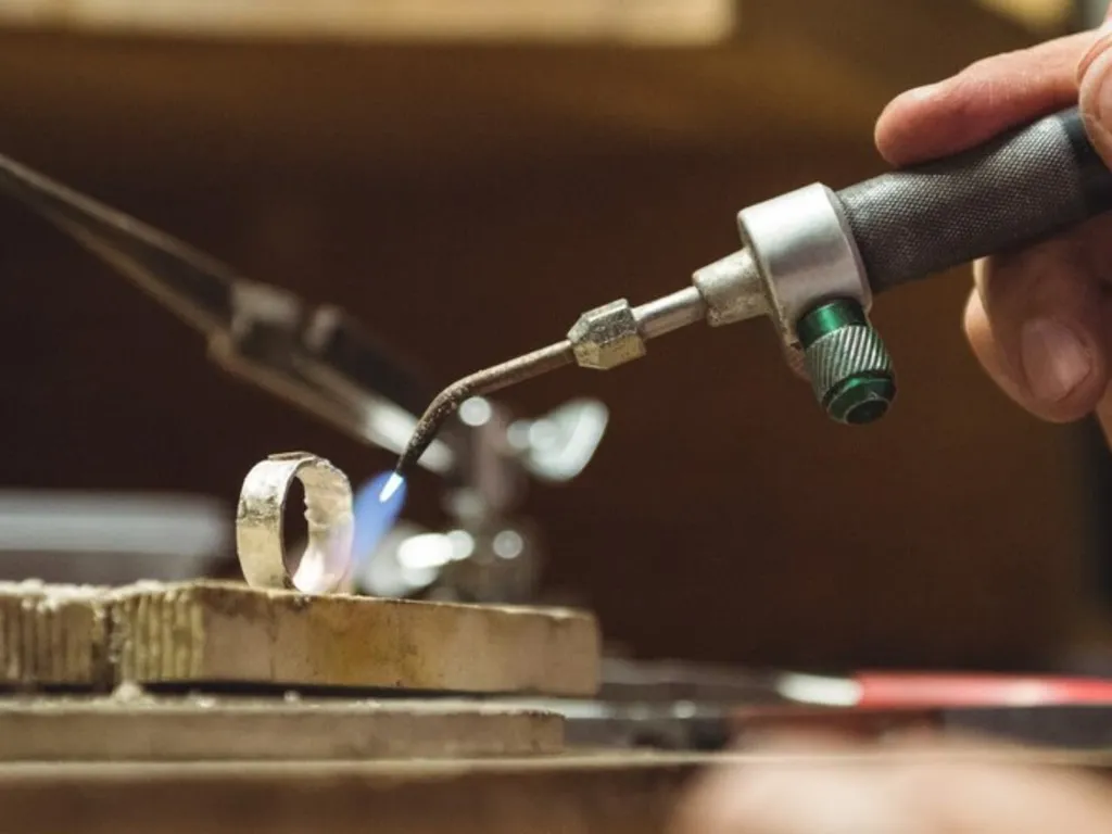 Jewellery shorts: make a ring and learn to silver solder 2025 1