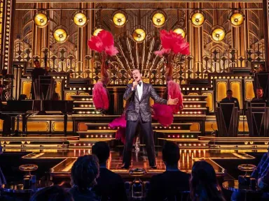 Tony winner Jonathan Groff (...