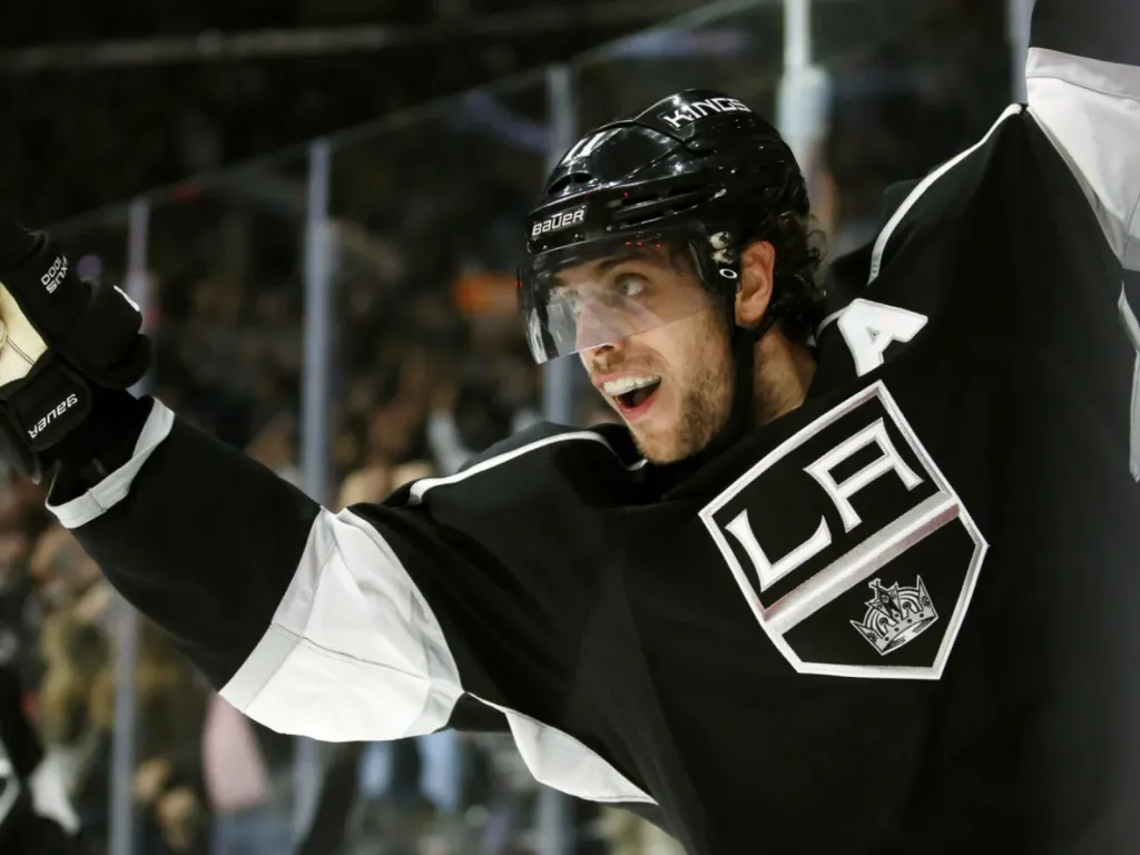Los Angeles Kings vs Colorado Avalanche (SEASON OPENER) 2025 1