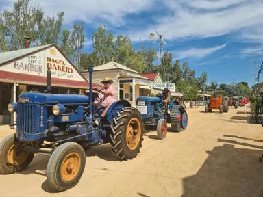 The main street in Loxton comes alive on Easter Saturday with a great family day!