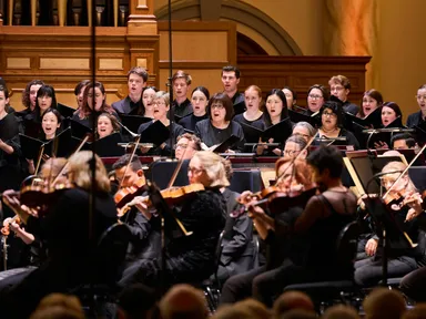 Embrace the cherished Christmas tradition of Handel’s Messiah. From deeply tender arias to show-stopping choruses, this music enchants audiences worldwide. The orchestra, chorus and vocal