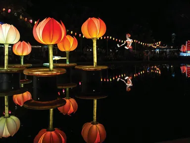 Lighting up the opening weekend of OzAsia Festival, Moon Lantern Trail celebrates harvest festival traditions and stories from across Asia.