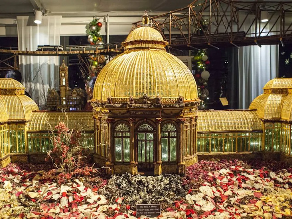 New York Botanical Garden Holiday Train Show 2025 1
