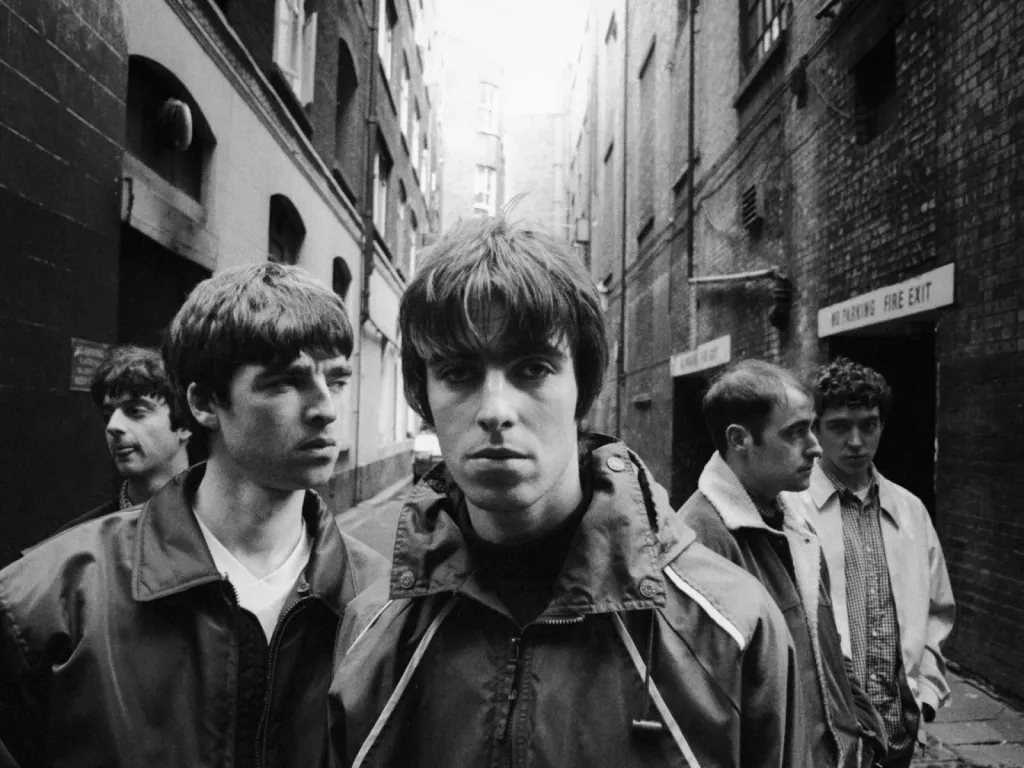 Oasis Be Here Now: Photography by Kevin Cummins 2025 1