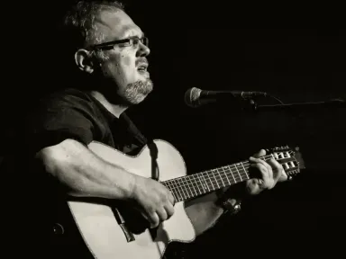 Inspired by iconic guitarists like Chet Atkins, Merle Travis, Jerry