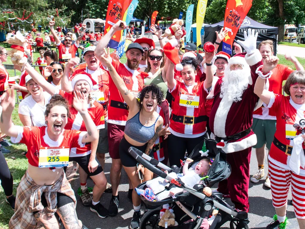 Santa Fun Run Sydney 2024 1