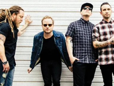 Shinedown play Kia Forum....