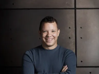 Shostakovich’s immersive Second Cello Concerto weaves a wide-ranging rhapsody that...