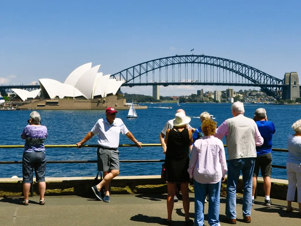 Sydney Guided Sightseeing Bus Tour 2025 1
