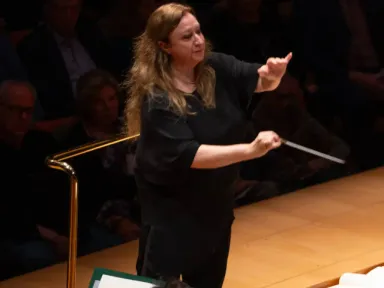 Australian conductor Simone Young returns to lead the LA Phil...