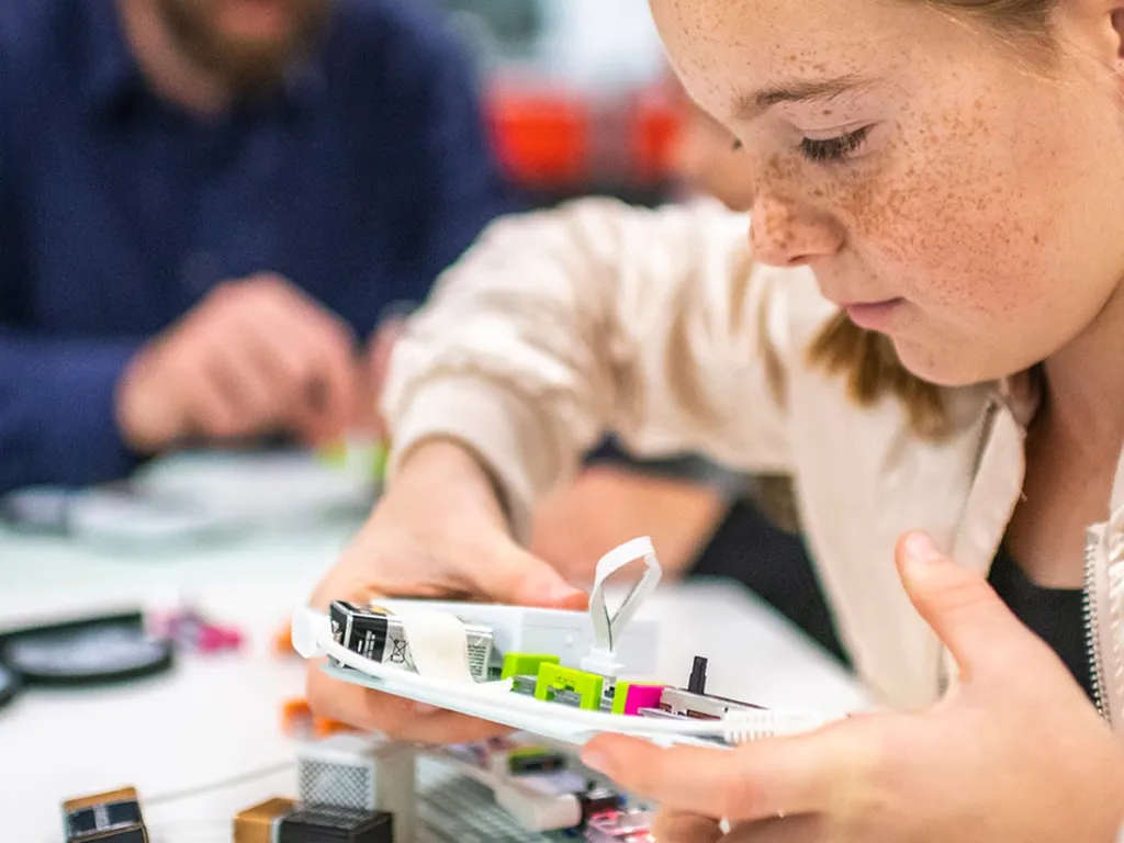 Weekend makertime for families, 8-12 yrs 2024 1