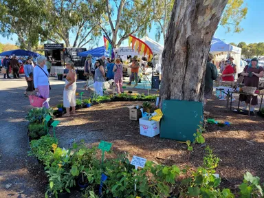 An easy 40 minute drive south of Adelaide, Willunga township is the home of Fleurieu Peninsula’s premier country market.